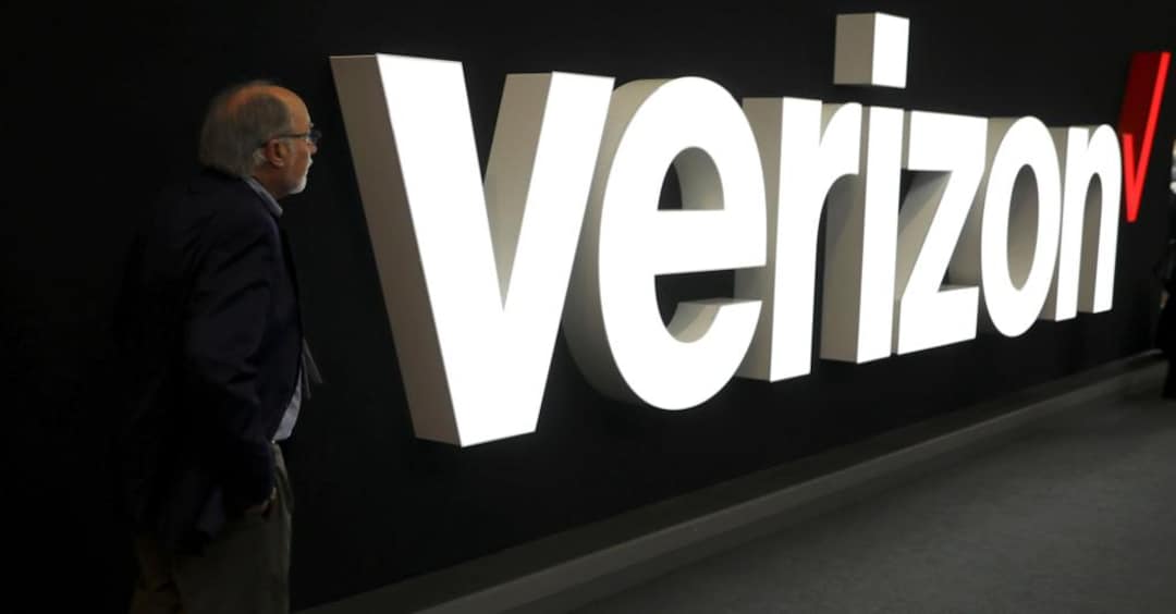 Verizon vende Yahoo e Aol al fondo Apollo per 5 miliardi Il